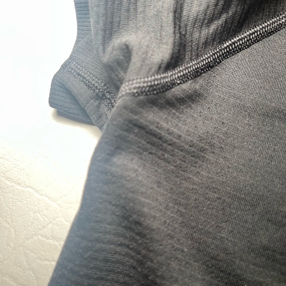 Lululemon Swiftly Tech Short-Sleeve Shirt 2.0 Hip Length – Black – Size 14 - Picture 9 of 9